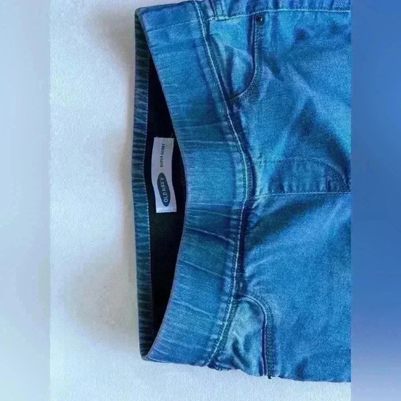 Old Navy Super Skinny Jeans  Size 2 Petite - Picture 2 of 4
